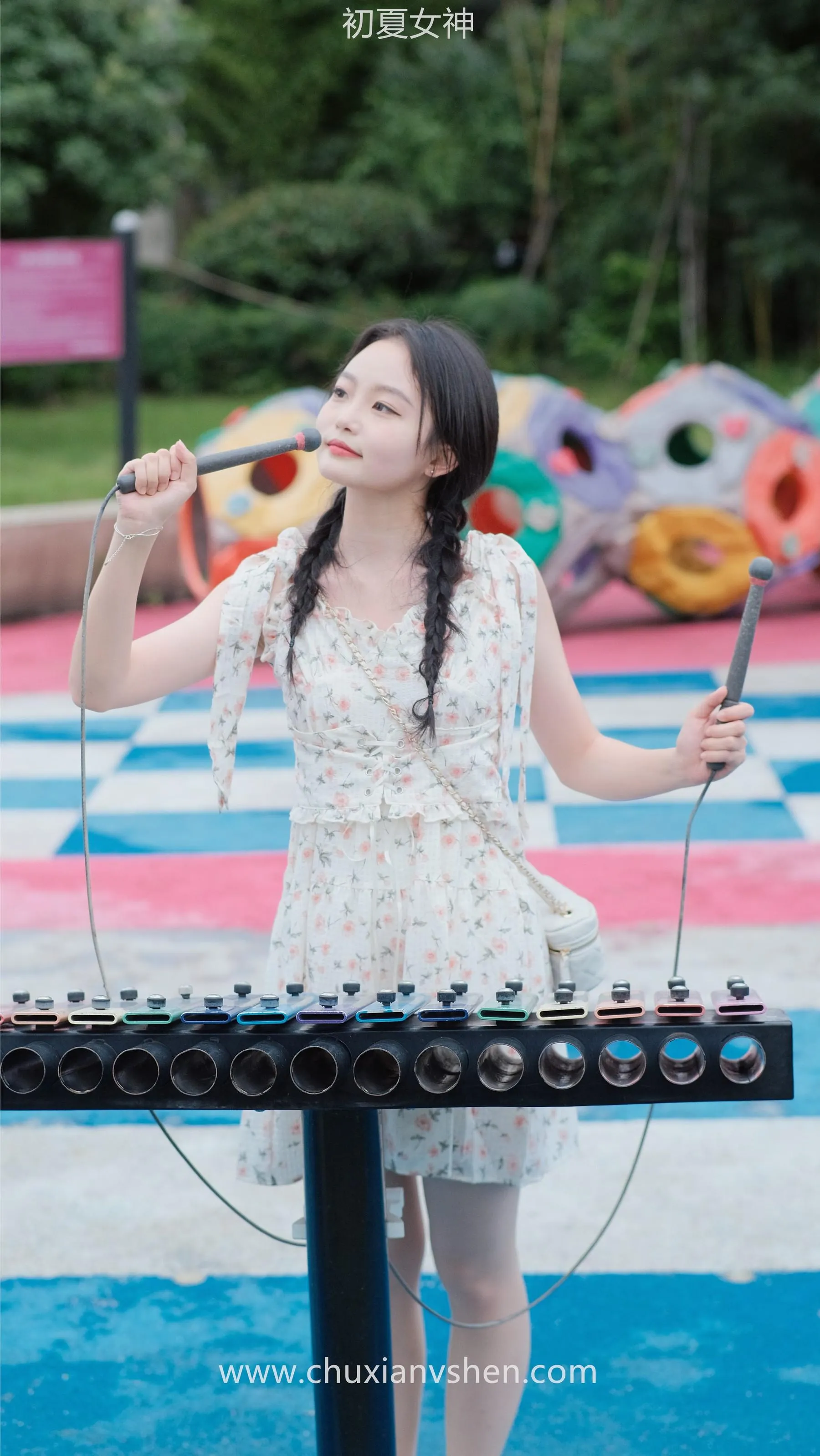 初夏女神 NO.050 双双 公园游玩 [221P]插图7